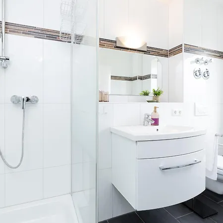 Luv & Lee Apartment *