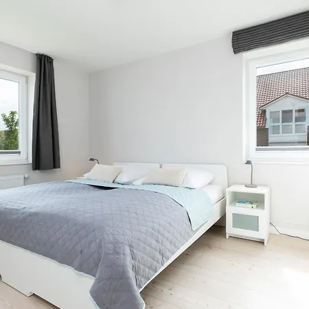 Luv & Lee Schonberg in Holstein