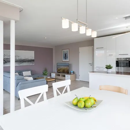 Luv & Lee Schonberg in Holstein